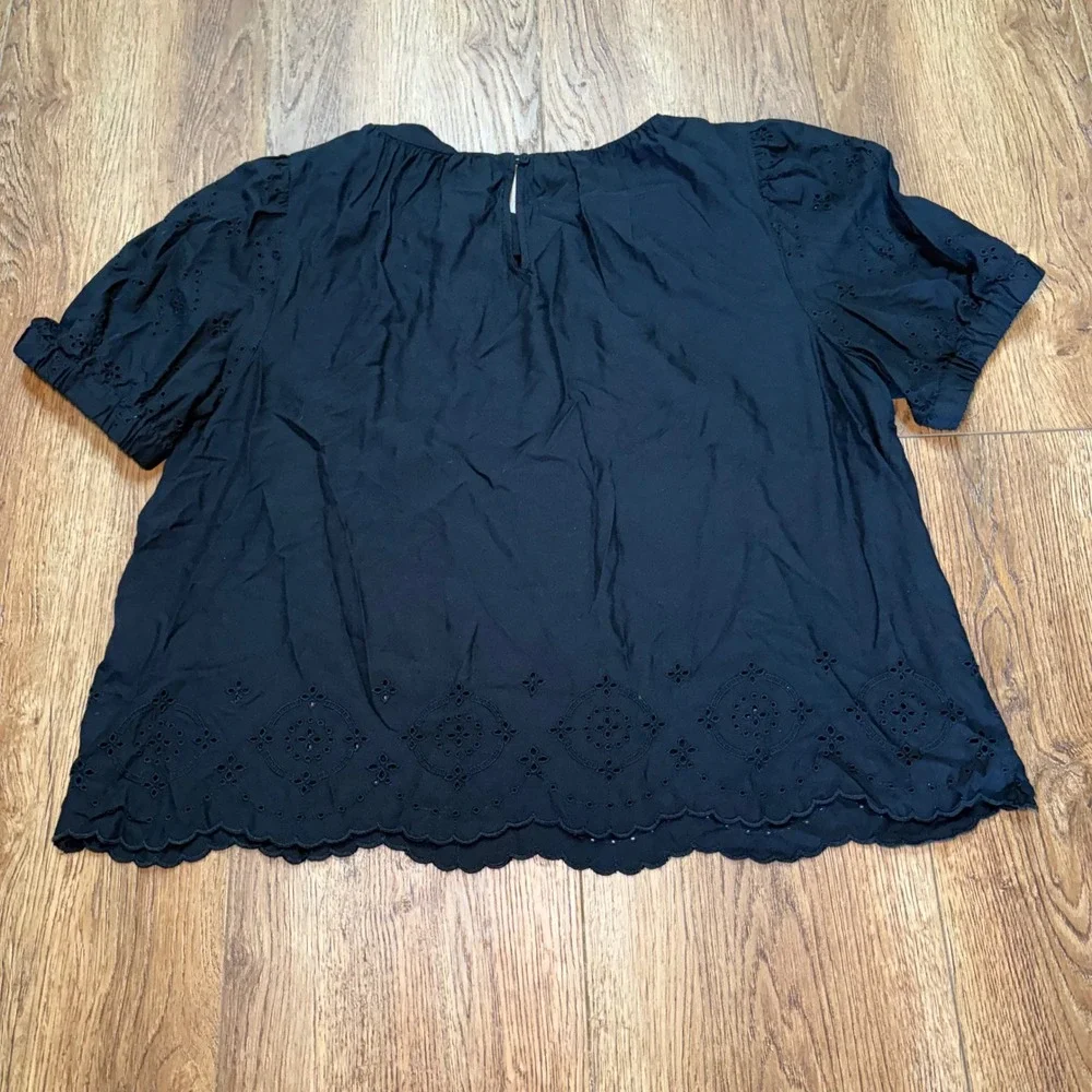Old Navy Womens Large Black Eyelet Scallop Hem Puff Sleeve Blouse Top Feminine